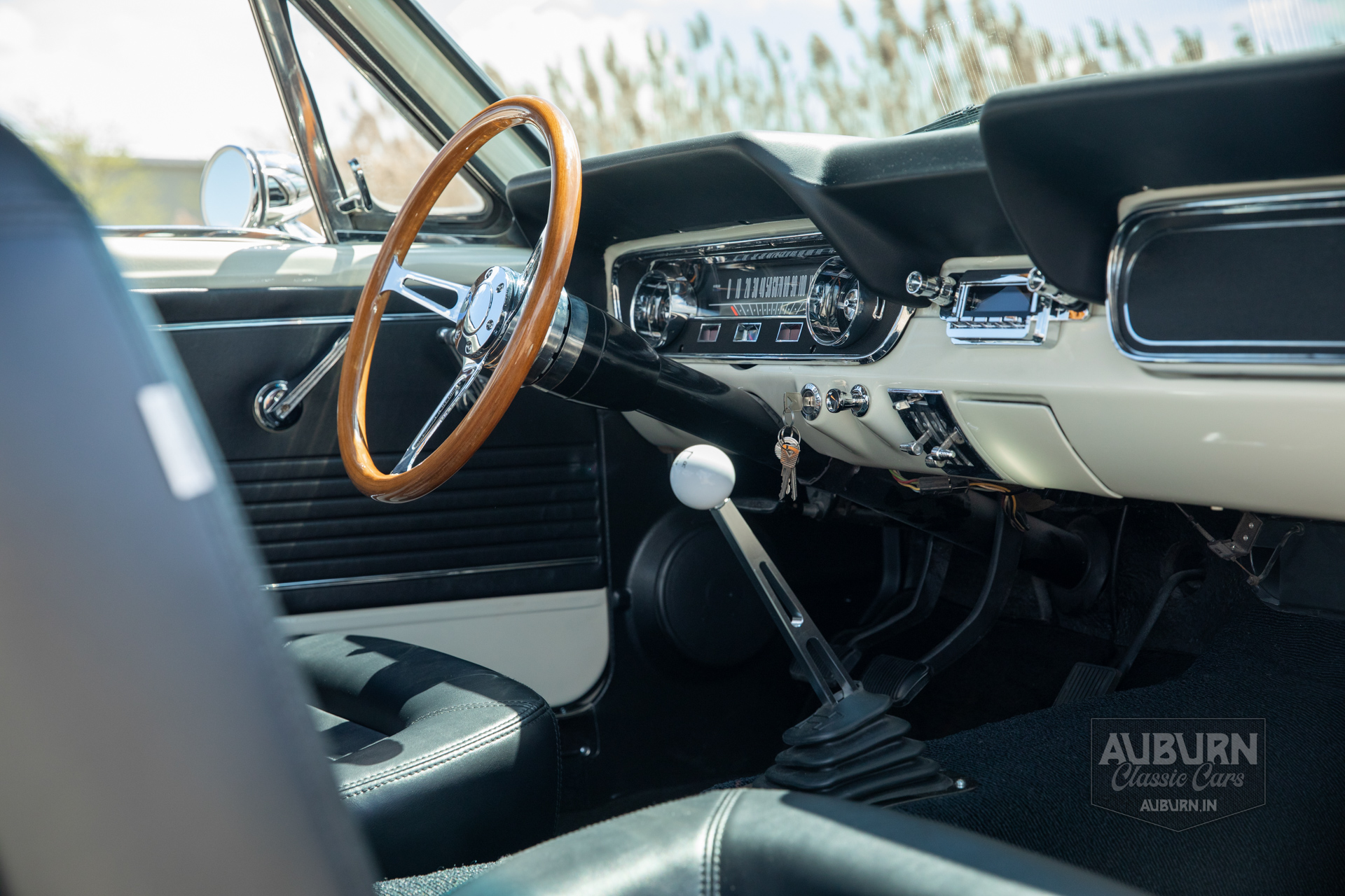1966 Ford Mustang Shelby GT350 Replica — thumbnail 27 of 41