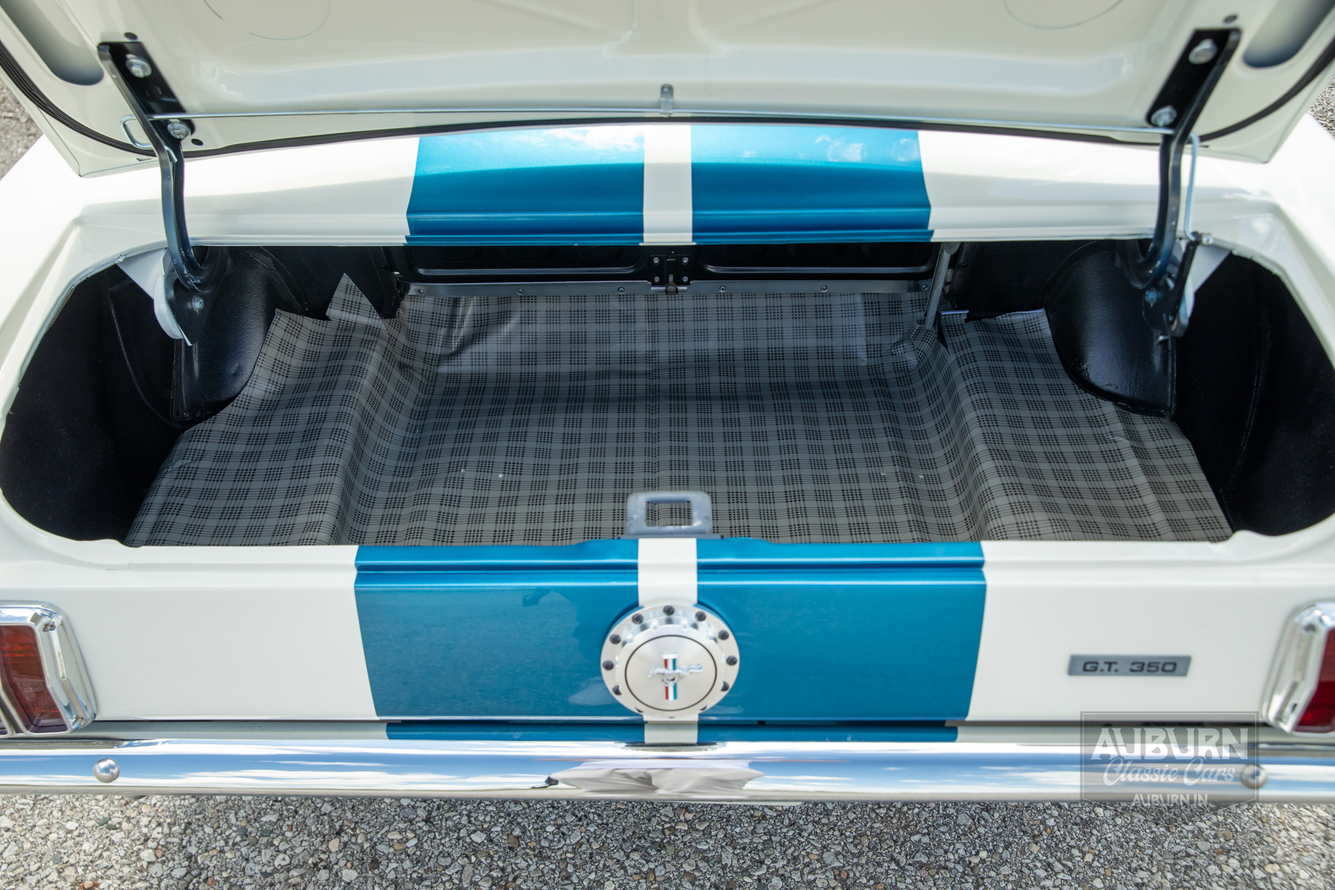 1966 Ford Mustang Shelby GT350 Replica — thumbnail 35 of 41