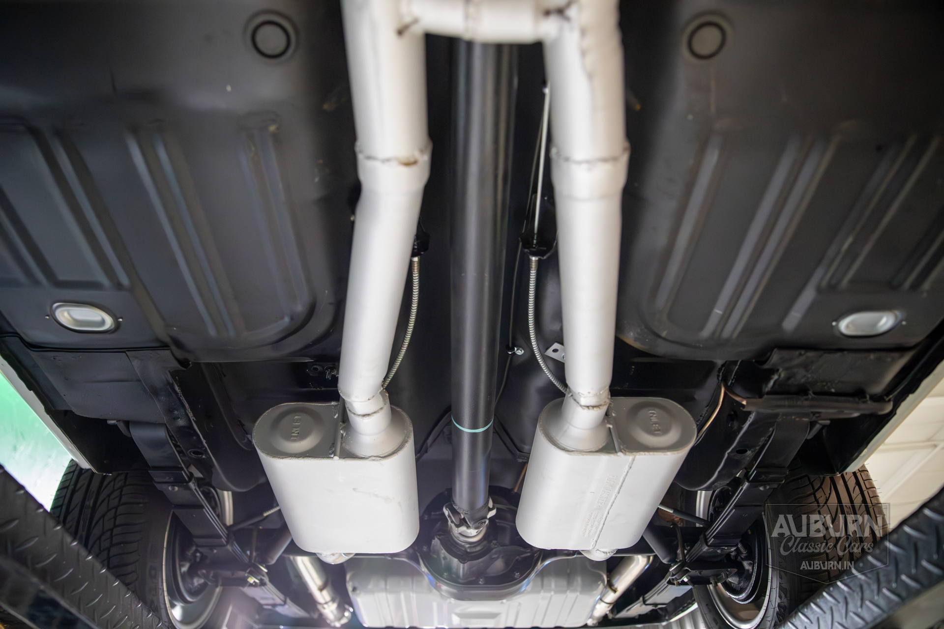 1966 Ford Mustang Shelby GT350 Replica — thumbnail 38 of 41