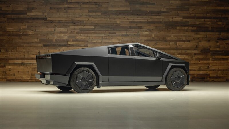 2024 Tesla Cybertruck — thumbnail 6 of 28