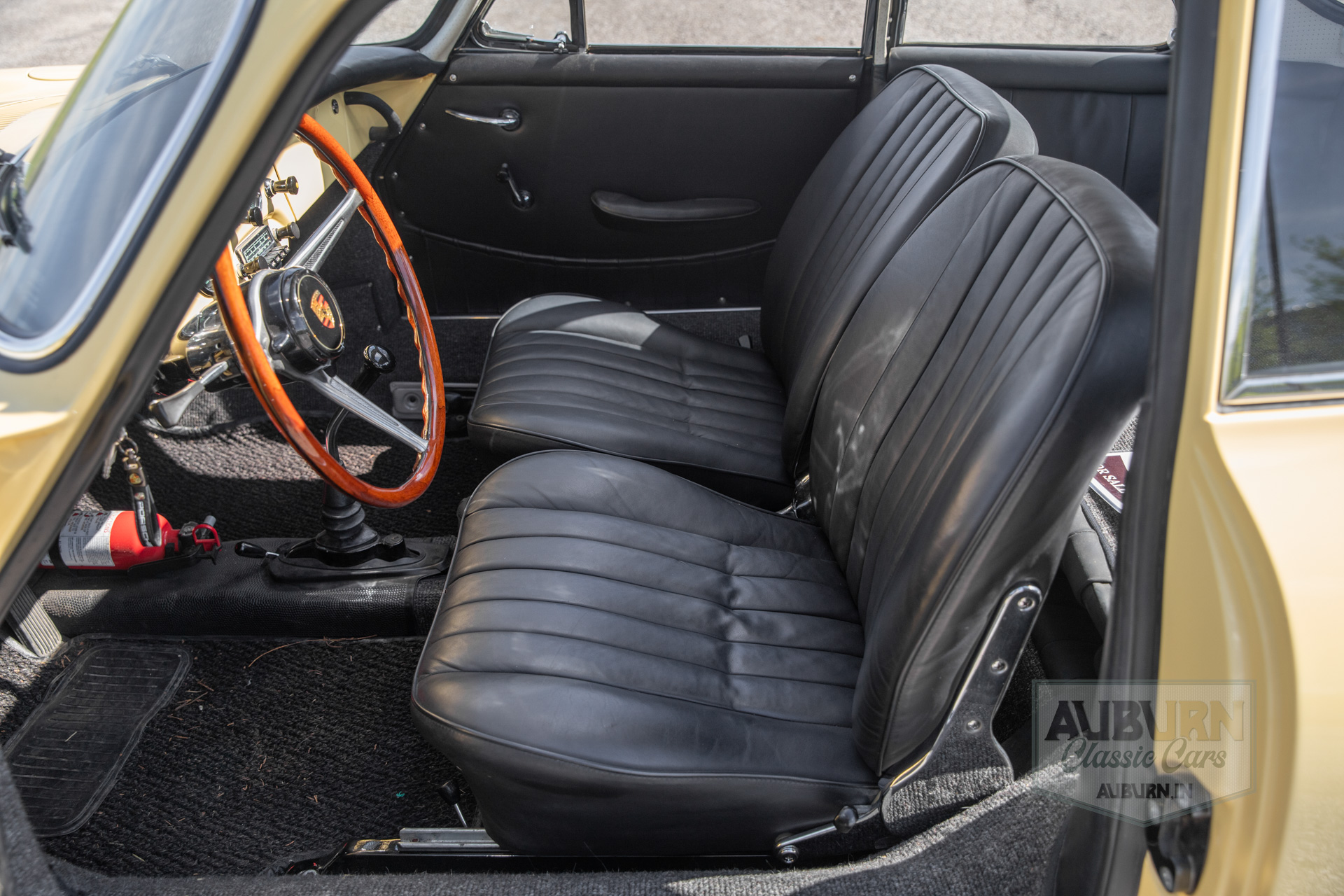 1965 Porsche 356C — thumbnail 26 of 36
