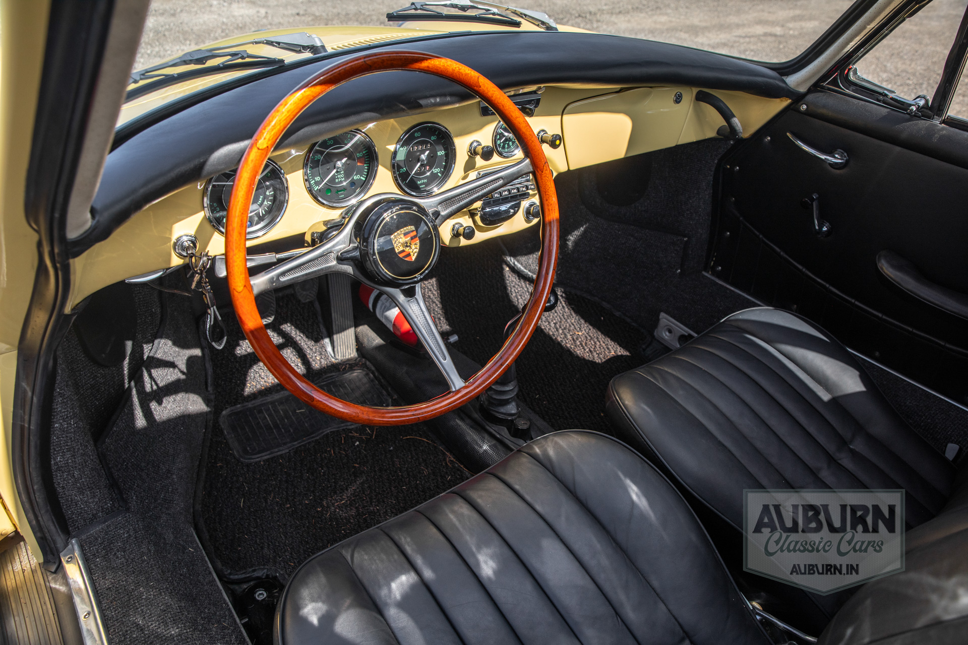 1965 Porsche 356C — thumbnail 28 of 36