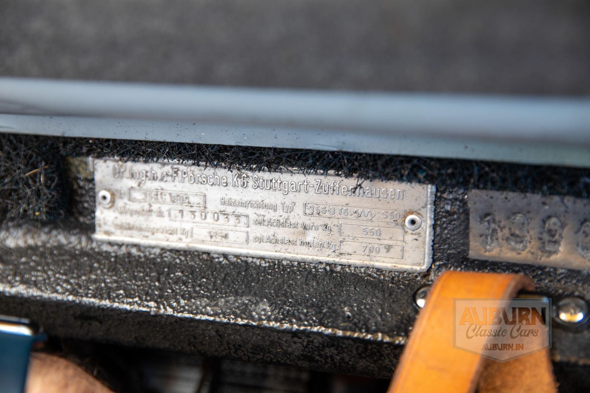 1965 Porsche 356C — thumbnail 32 of 36