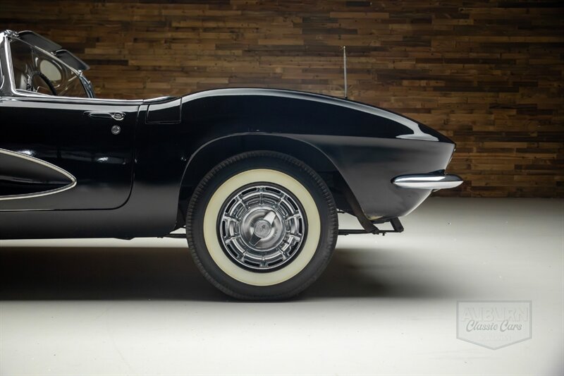 1961 Chevrolet Corvette Fuelie — thumbnail 27 of 41