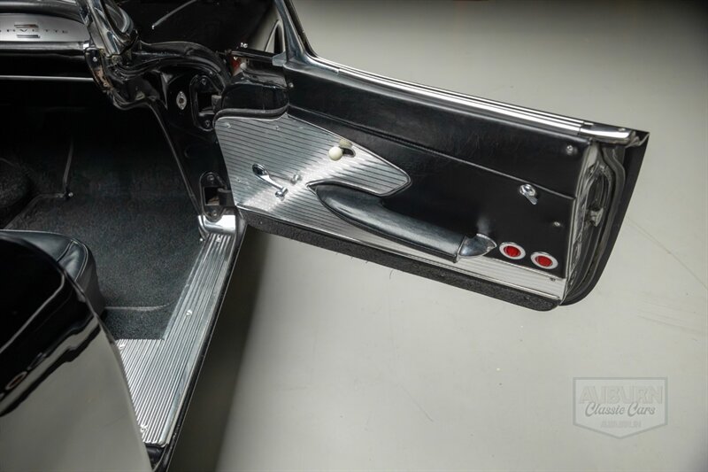 1961 Chevrolet Corvette Fuelie — thumbnail 36 of 41