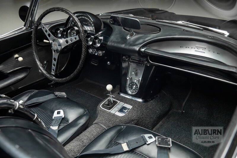 1961 Chevrolet Corvette Fuelie — thumbnail 40 of 41