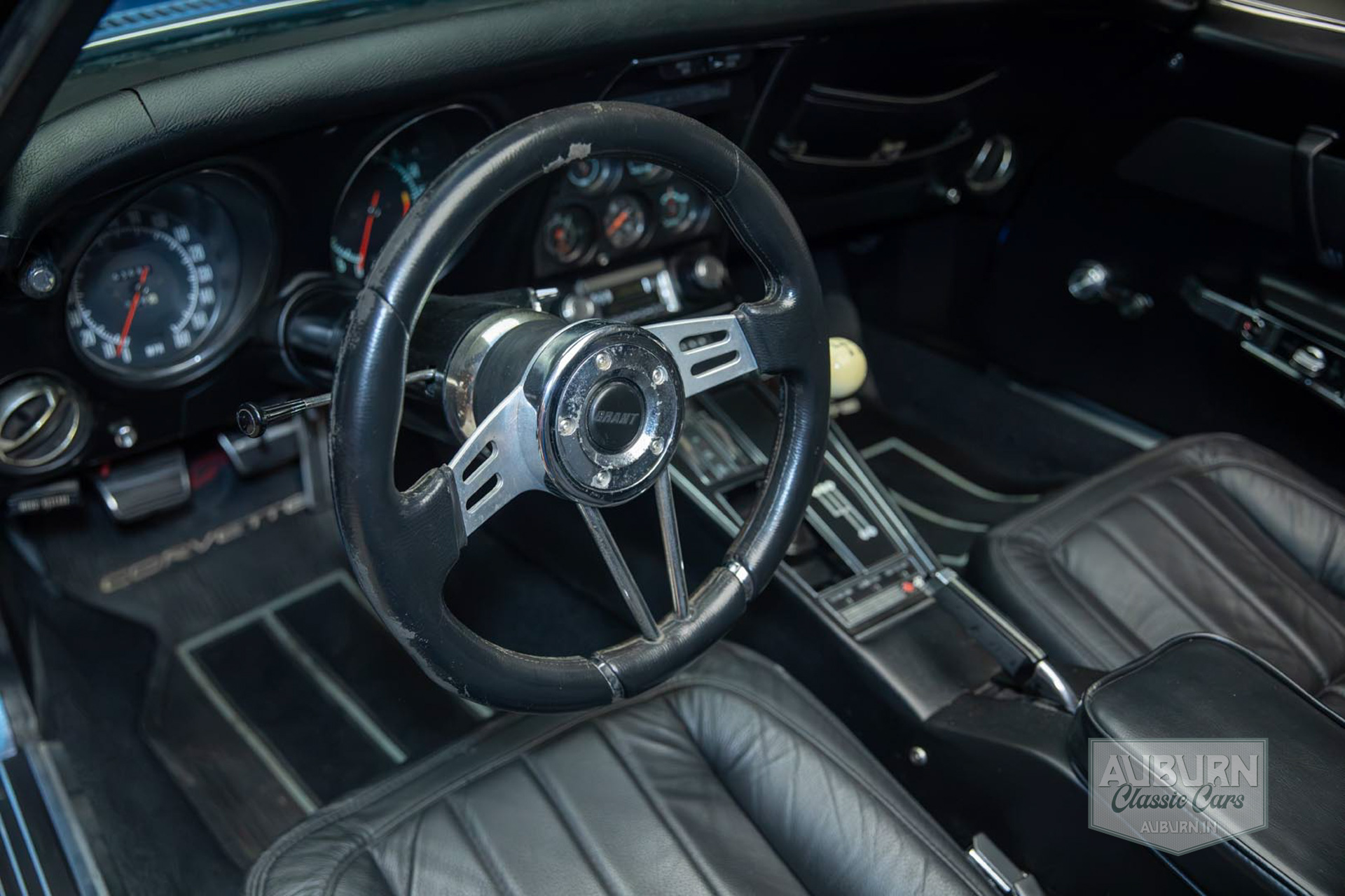 1969 Chevrolet Corvette 427 — thumbnail 28 of 33