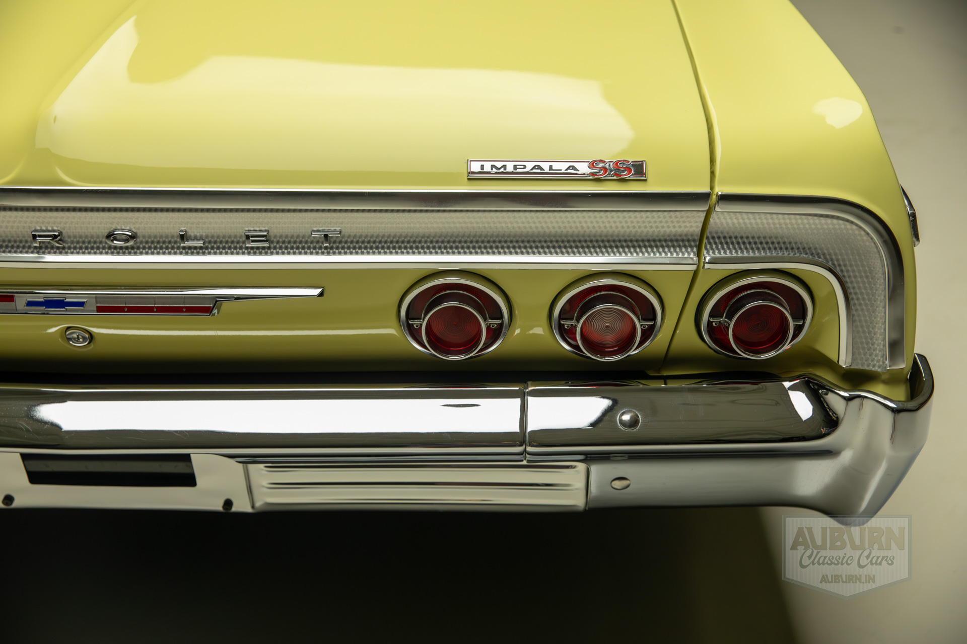 1964 Chevrolet Impala Super Sport Convertible — thumbnail 22 of 35