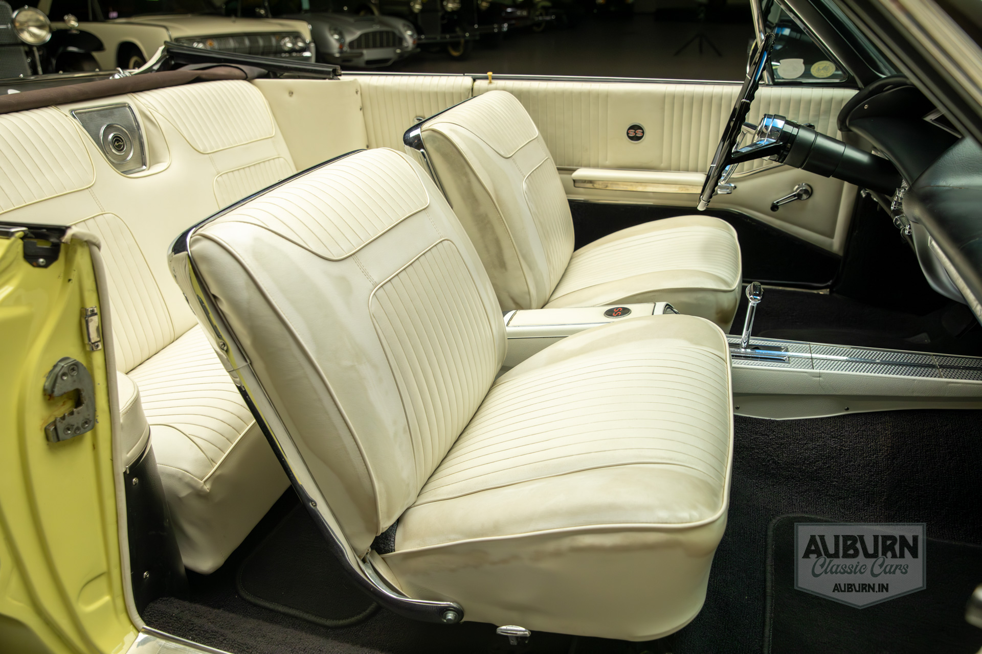 1964 Chevrolet Impala Super Sport Convertible — thumbnail 23 of 35