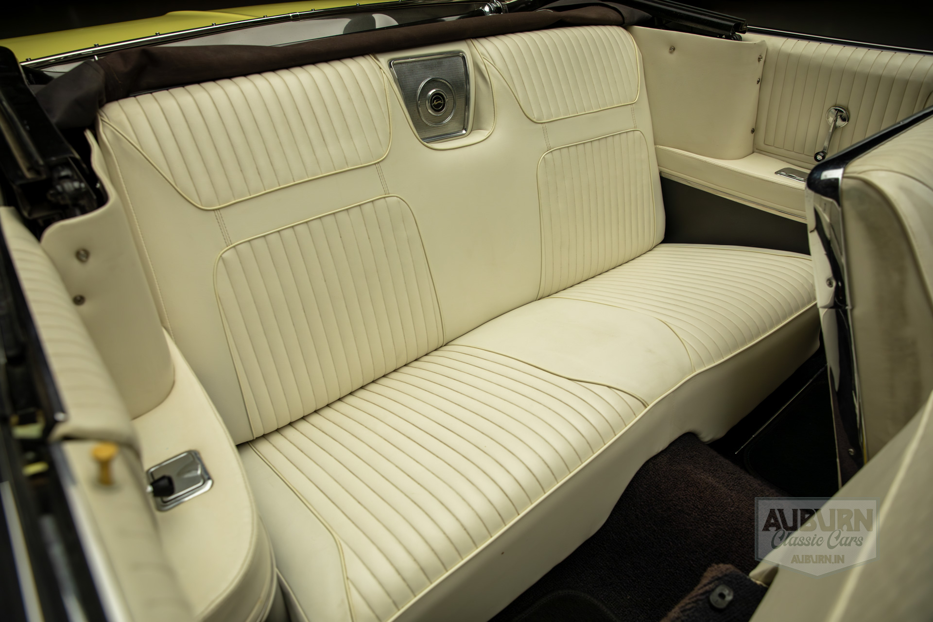 1964 Chevrolet Impala Super Sport Convertible — thumbnail 28 of 35