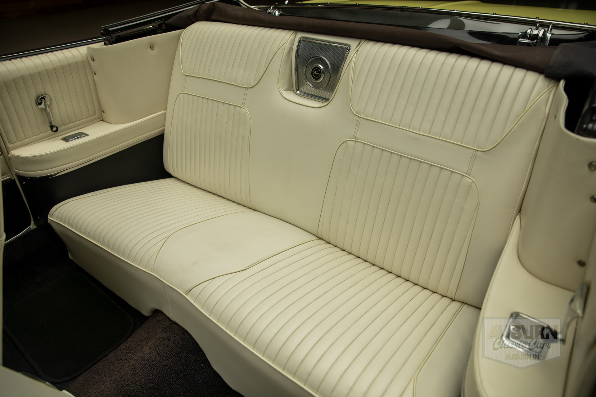 1964 Chevrolet Impala Super Sport Convertible — thumbnail 29 of 35