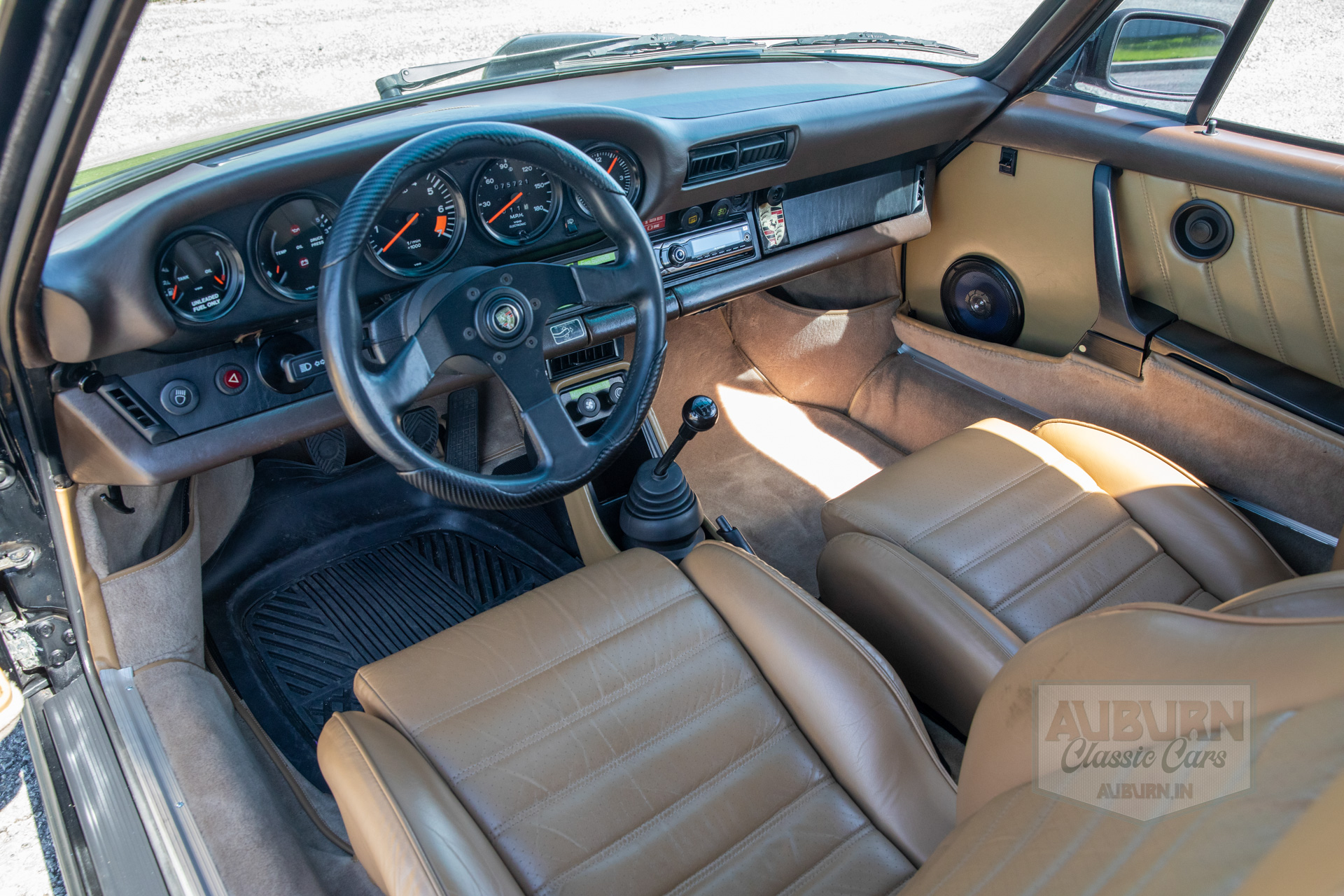 1982 Porsche 911SC — thumbnail 31 of 35