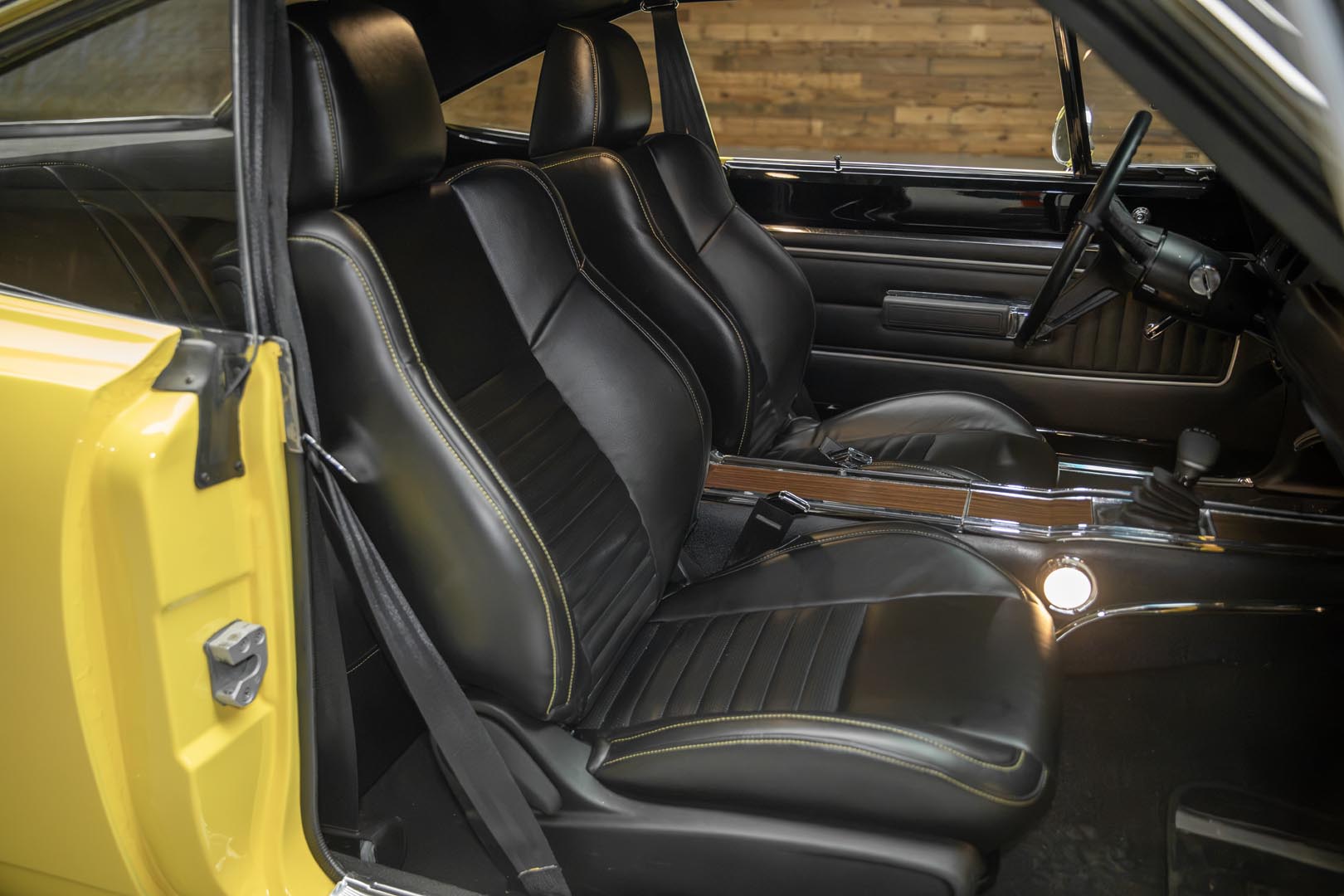 1970 Plymouth Satellite Two-Door — thumbnail 25 of 33