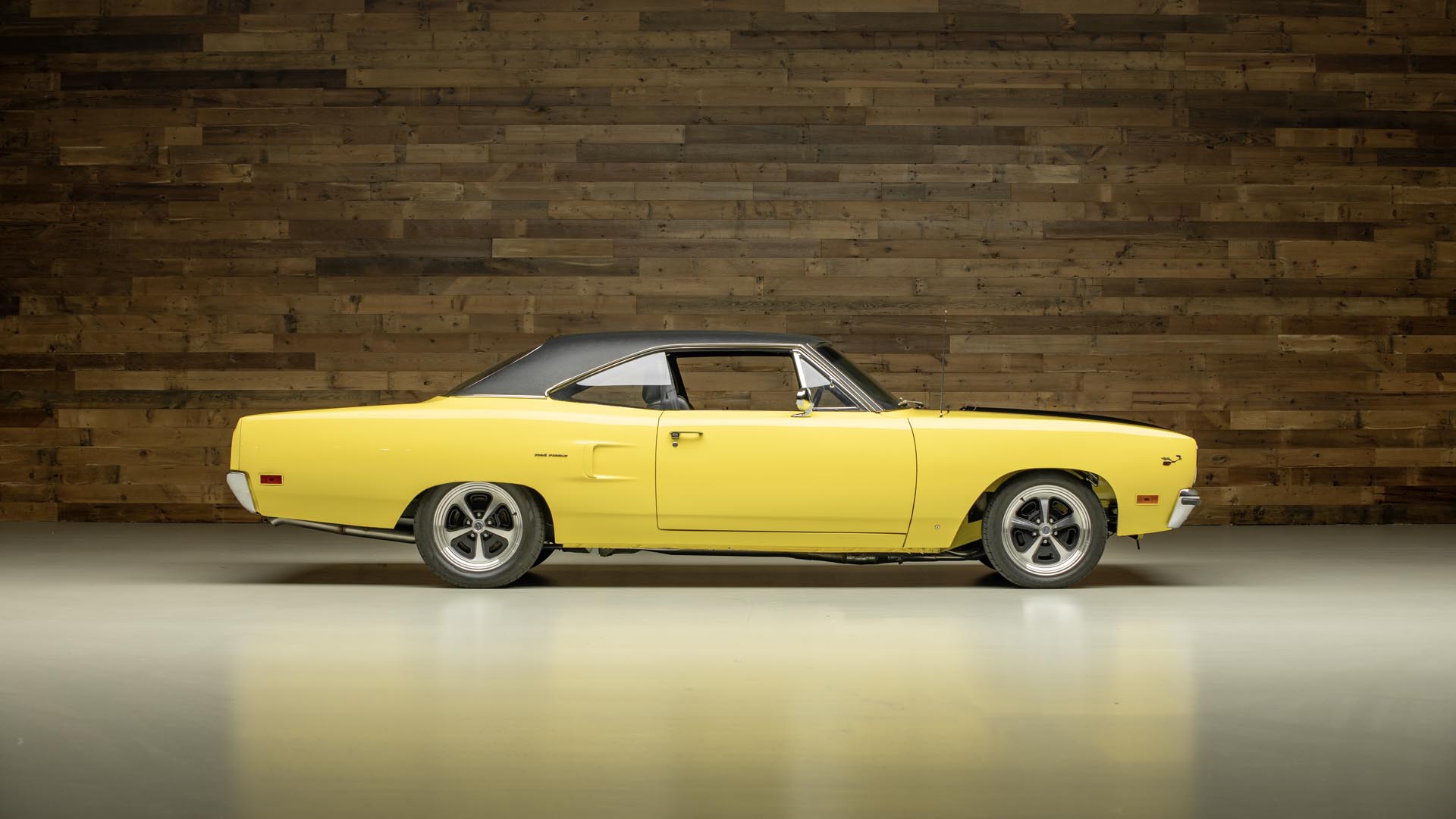 1970 Plymouth Satellite Two-Door — thumbnail 6 of 33