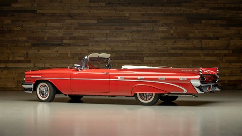 1959 Pontiac Bonneville 455 Fuelie Convertible — thumbnail 2 of 32