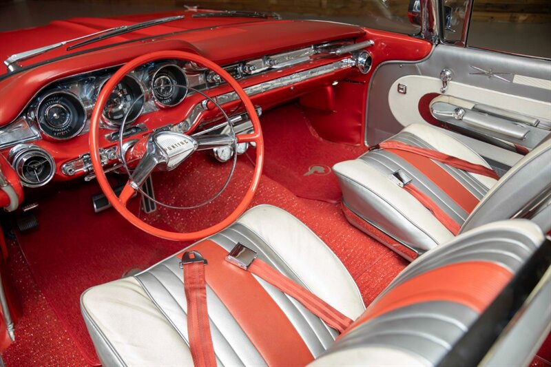 1959 Pontiac Bonneville 455 Fuelie Convertible — thumbnail 13 of 32