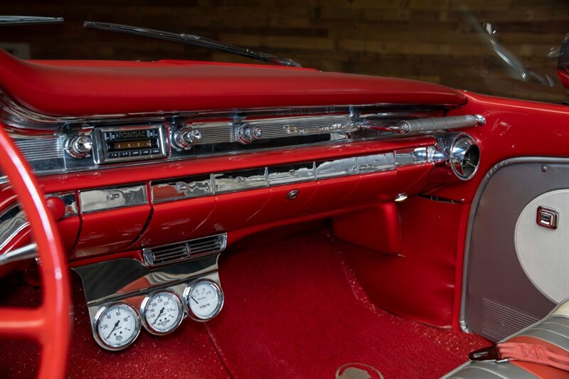 1959 Pontiac Bonneville 455 Fuelie Convertible — thumbnail 18 of 32