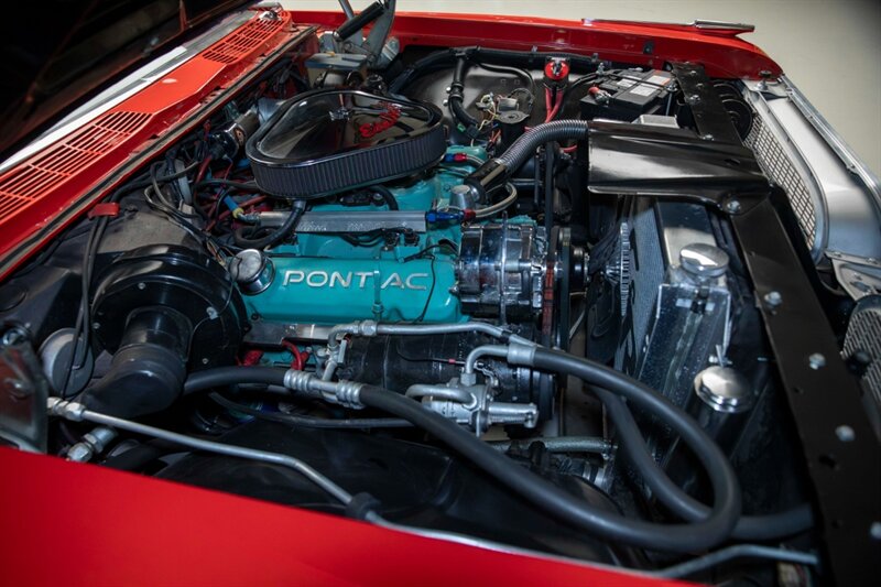 1959 Pontiac Bonneville 455 Fuelie Convertible — thumbnail 25 of 32