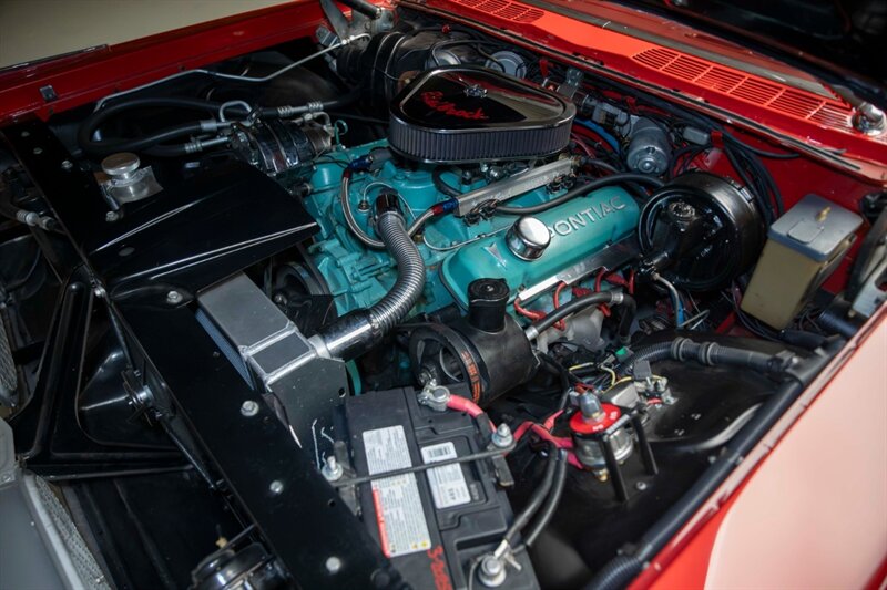 1959 Pontiac Bonneville 455 Fuelie Convertible — thumbnail 27 of 32