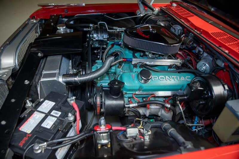 1959 Pontiac Bonneville 455 Fuelie Convertible — thumbnail 28 of 32