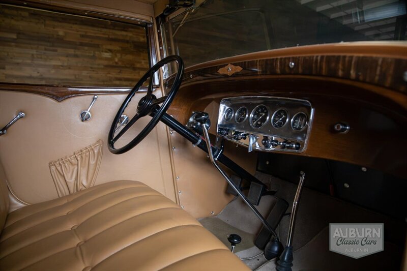 1932 Auburn 8-100A Coupe — thumbnail 23 of 52
