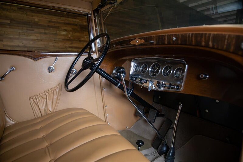 1932 Auburn 8-100A Coupe — thumbnail 37 of 52