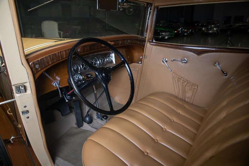 1932 Auburn 8-100A Coupe — thumbnail 43 of 52