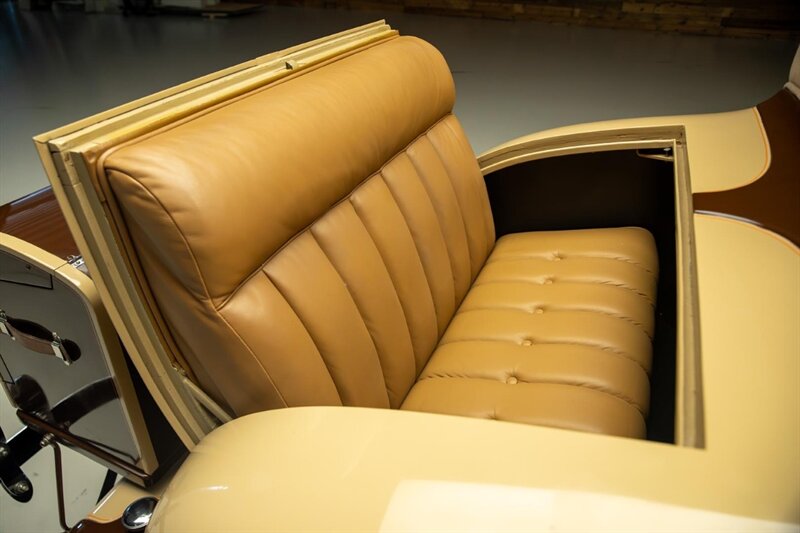 1932 Auburn 8-100A Coupe — thumbnail 50 of 52