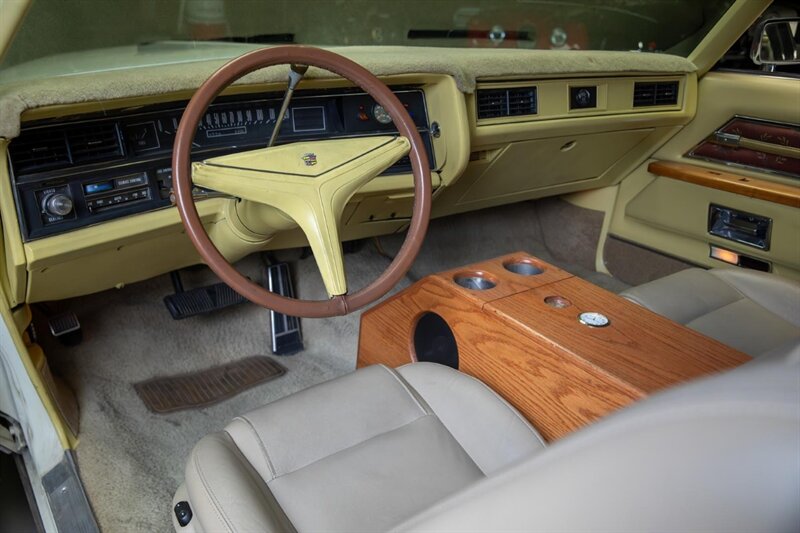 1971 Cadillac Coupe Deville — thumbnail 10 of 24