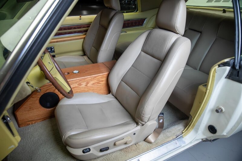 1971 Cadillac Coupe Deville — thumbnail 12 of 24