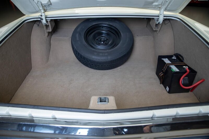 1971 Cadillac Coupe Deville — thumbnail 16 of 24