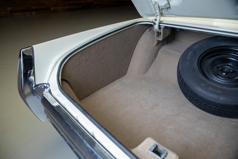 1971 Cadillac Coupe Deville — thumbnail 17 of 24
