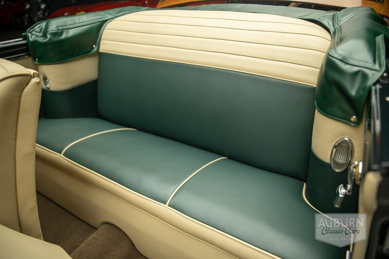 1949 Chrysler Town & Country Convertible — thumbnail 16 of 32