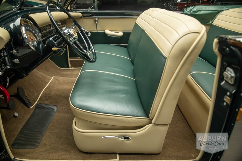1949 Chrysler Town & Country Convertible — thumbnail 18 of 32