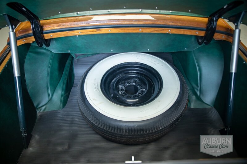 1949 Chrysler Town & Country Convertible — thumbnail 27 of 32