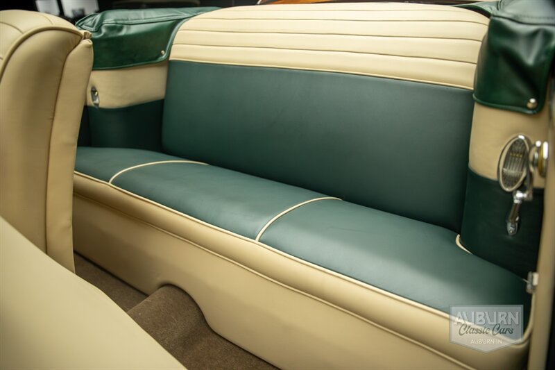 1949 Chrysler Town & Country Convertible — thumbnail 28 of 32