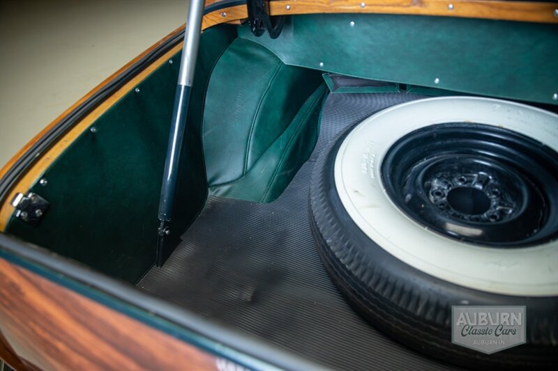 1949 Chrysler Town & Country Convertible — thumbnail 30 of 32