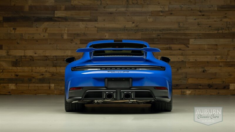 2026 Porsche 911 Carrera GTS — thumbnail 3 of 33