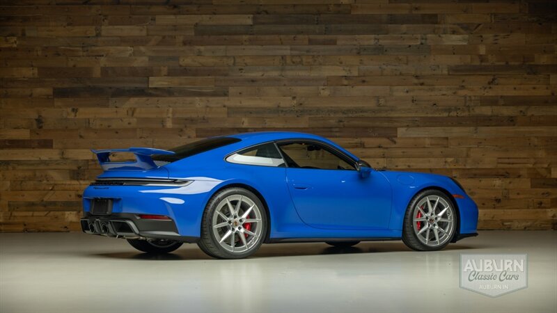 2026 Porsche 911 Carrera GTS — thumbnail 4 of 33