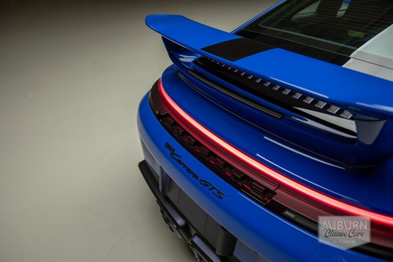 2026 Porsche 911 Carrera GTS — thumbnail 19 of 33