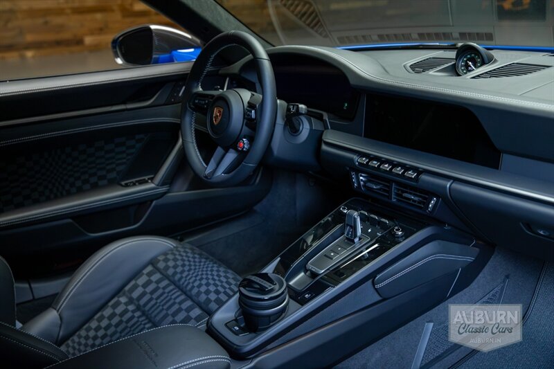 2026 Porsche 911 Carrera GTS — thumbnail 33 of 33