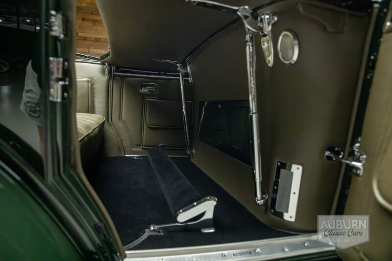 1932 Packard Twin Six Dual Cowl Sport Phaeton — thumbnail 13 of 48