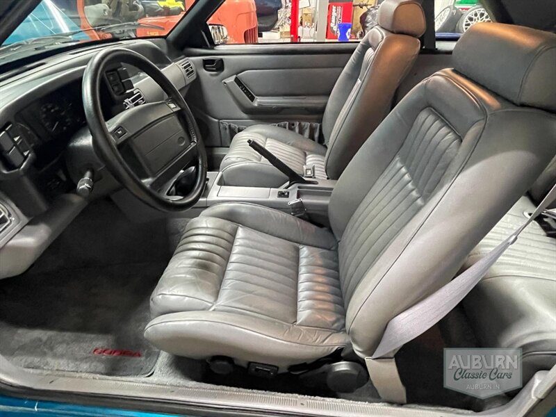 1993 Ford Mustang SVT Cobra — thumbnail 13 of 23