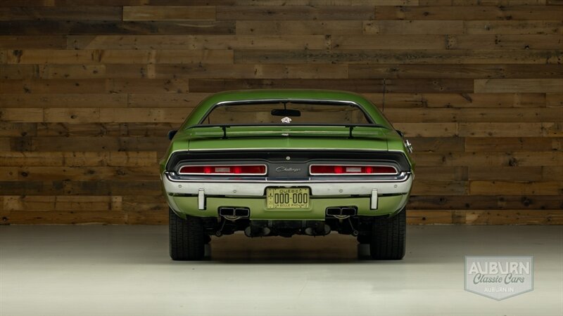 1971 Dodge Challenger 'Hemi' R/T — thumbnail 4 of 34