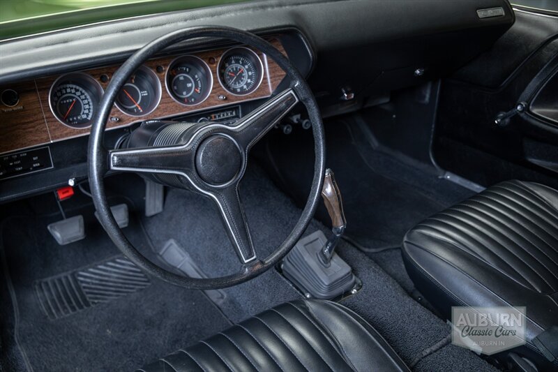 1971 Dodge Challenger 'Hemi' R/T — thumbnail 11 of 34