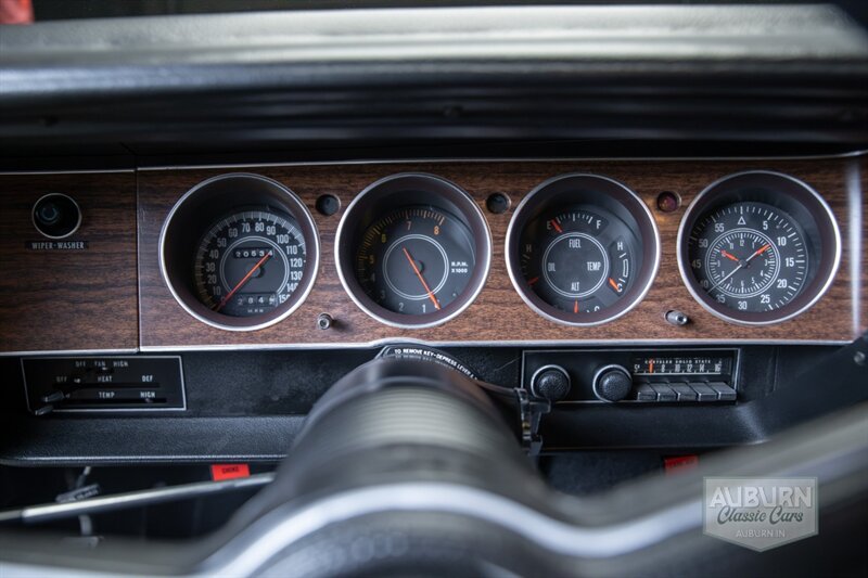 1971 Dodge Challenger 'Hemi' R/T — thumbnail 12 of 34