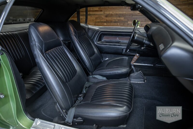 1971 Dodge Challenger 'Hemi' R/T — thumbnail 19 of 34