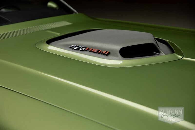 1971 Dodge Challenger 'Hemi' R/T — thumbnail 20 of 34