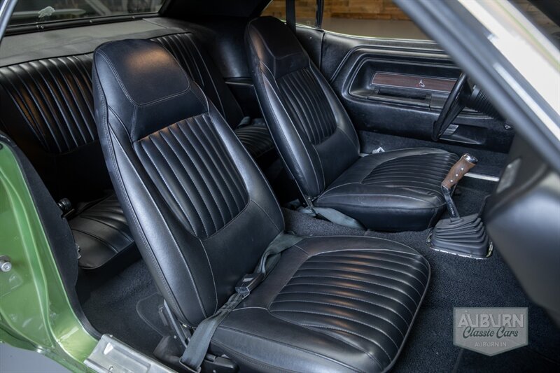 1971 Dodge Challenger 'Hemi' R/T — thumbnail 21 of 34
