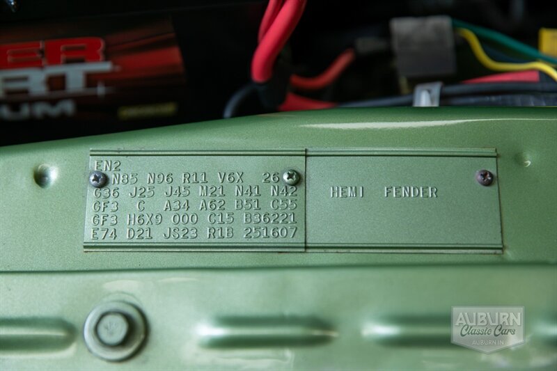 1971 Dodge Challenger 'Hemi' R/T — thumbnail 32 of 34